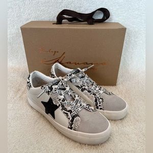 Vintage Havana Dueberry Sneackers Size 8